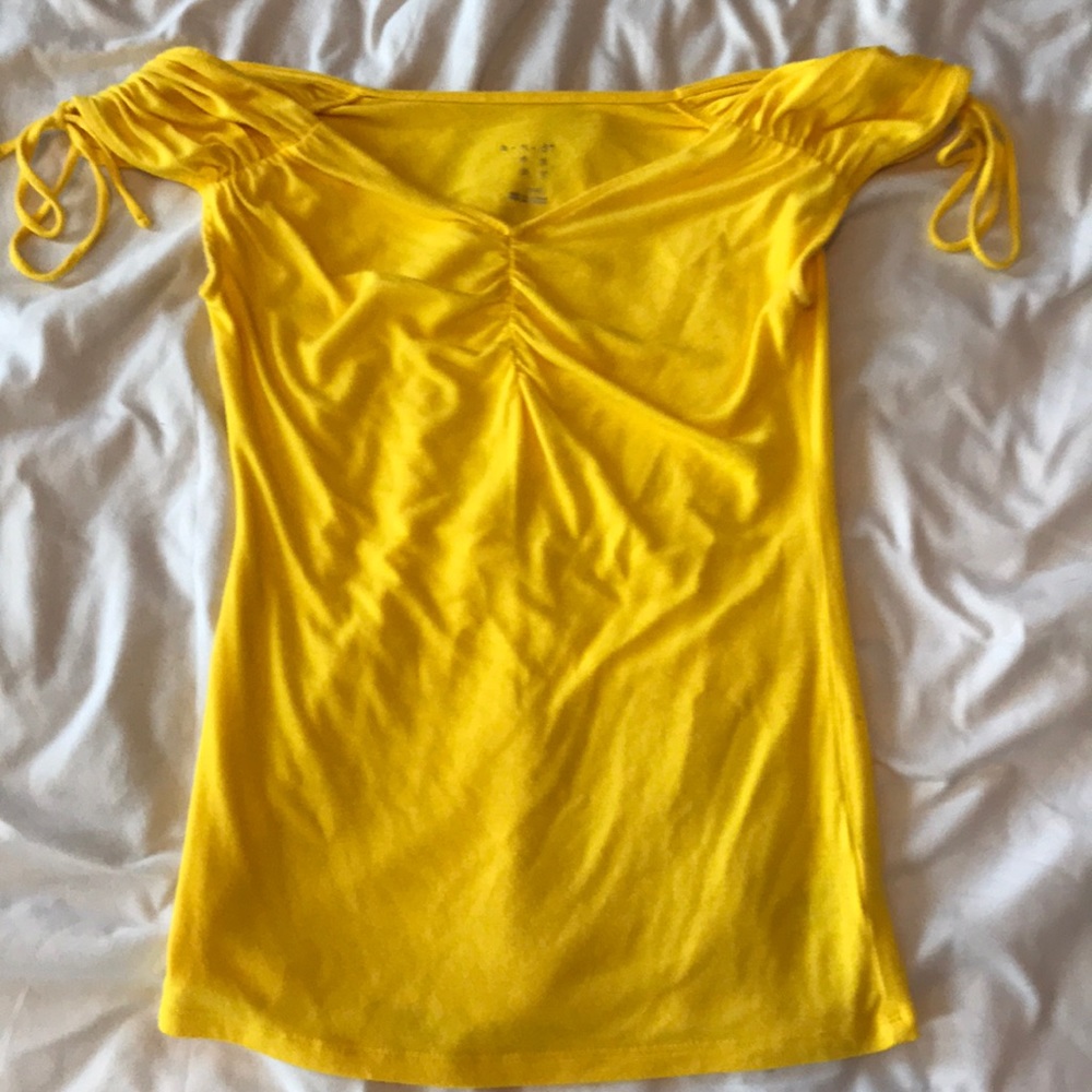 Kohl’s yellow shirt